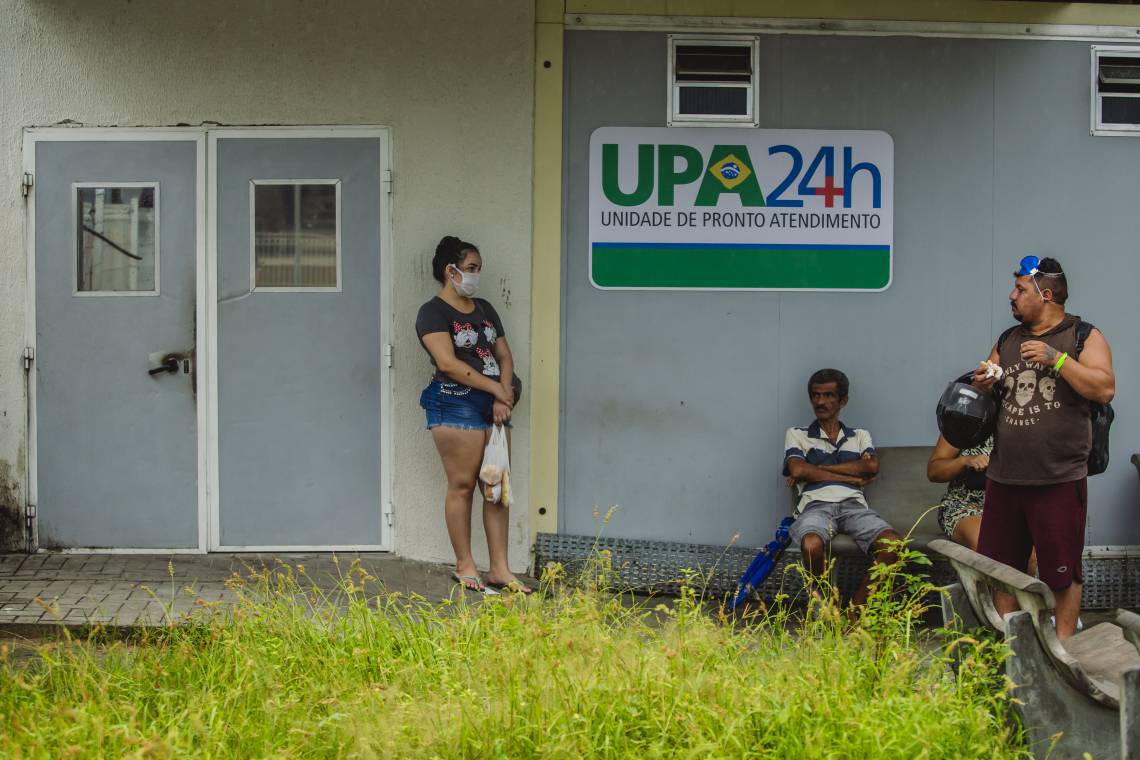 Casos de coronavírus pressionam rede de atendimento de saúde