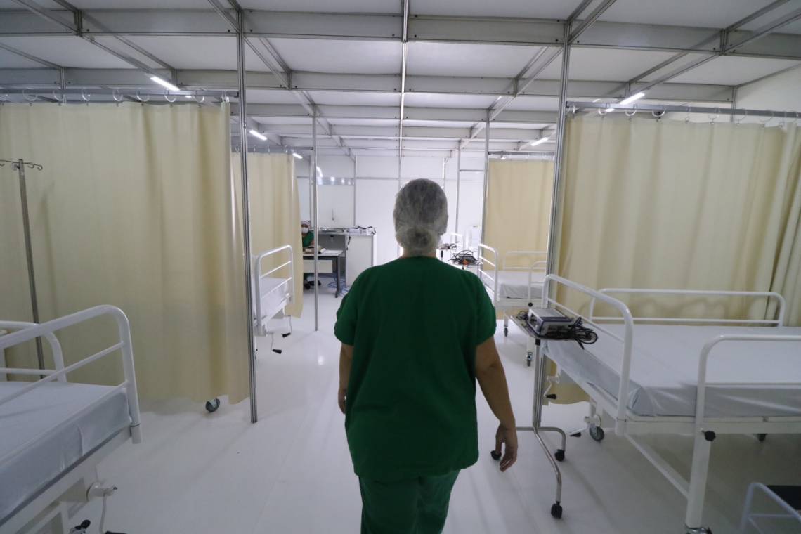 UPA estruturada para receber pacientes da Covid-19 no Jangurussu, em Fortaleza, onde est&atilde;o concentrados mais casos  (Foto: FABIO LIMA)