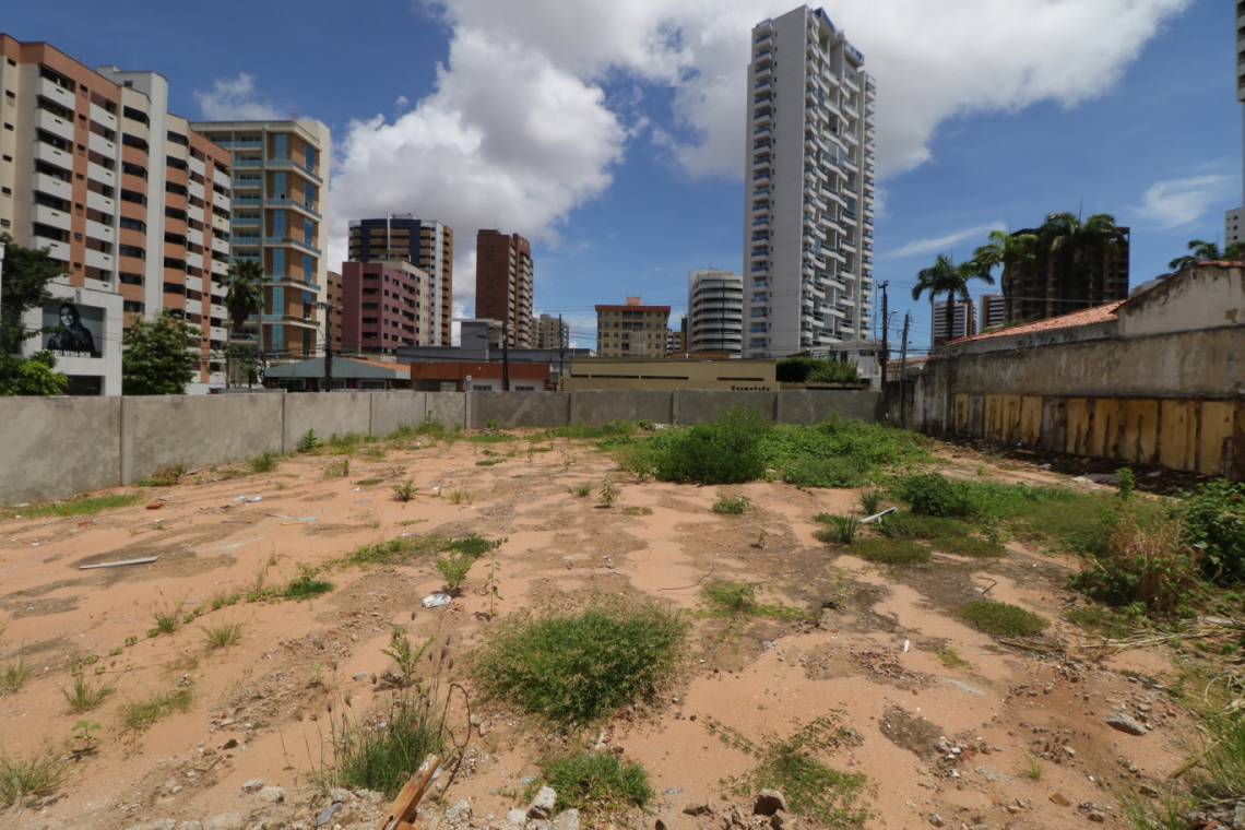 FORTALEZA, CE, BRASIL, 14.04.2020: Seis meses do desabamento do edifício Andrea.  (Fotos: Fabio Lima/O POVO).