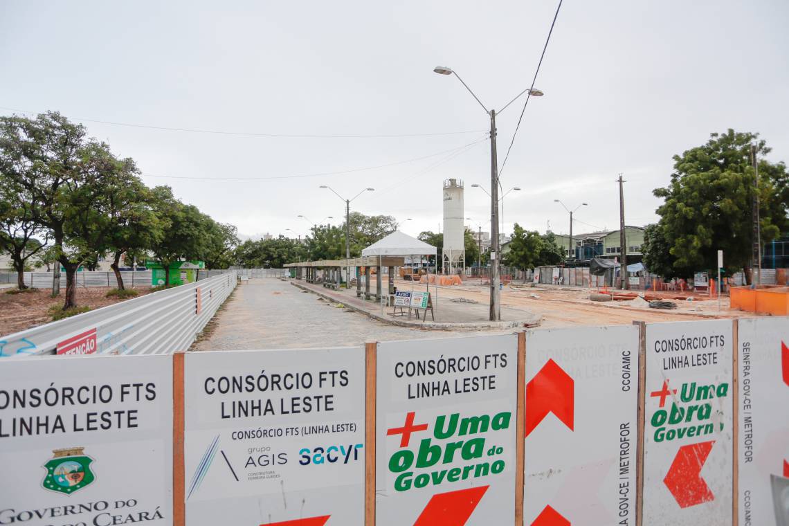 Obras da Linha Leste do Metrô de Fortaleza seguem em ritmo lento (Foto: JULIO CAESAR)
