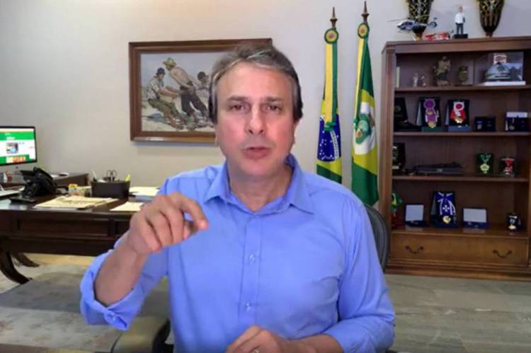 Governador do Ceará, Camilo Santana fez live sobre o coronavírus neste sábado