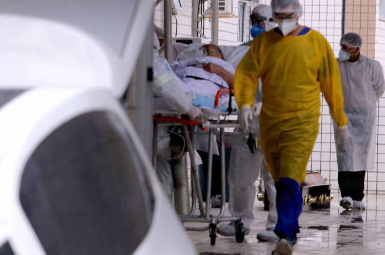 Fortaleza, Ceará Brasil 21.04.2020  Movimentação de pacientes no Hospital Leonardo da Vinci (Fabio Lima /O POVO)