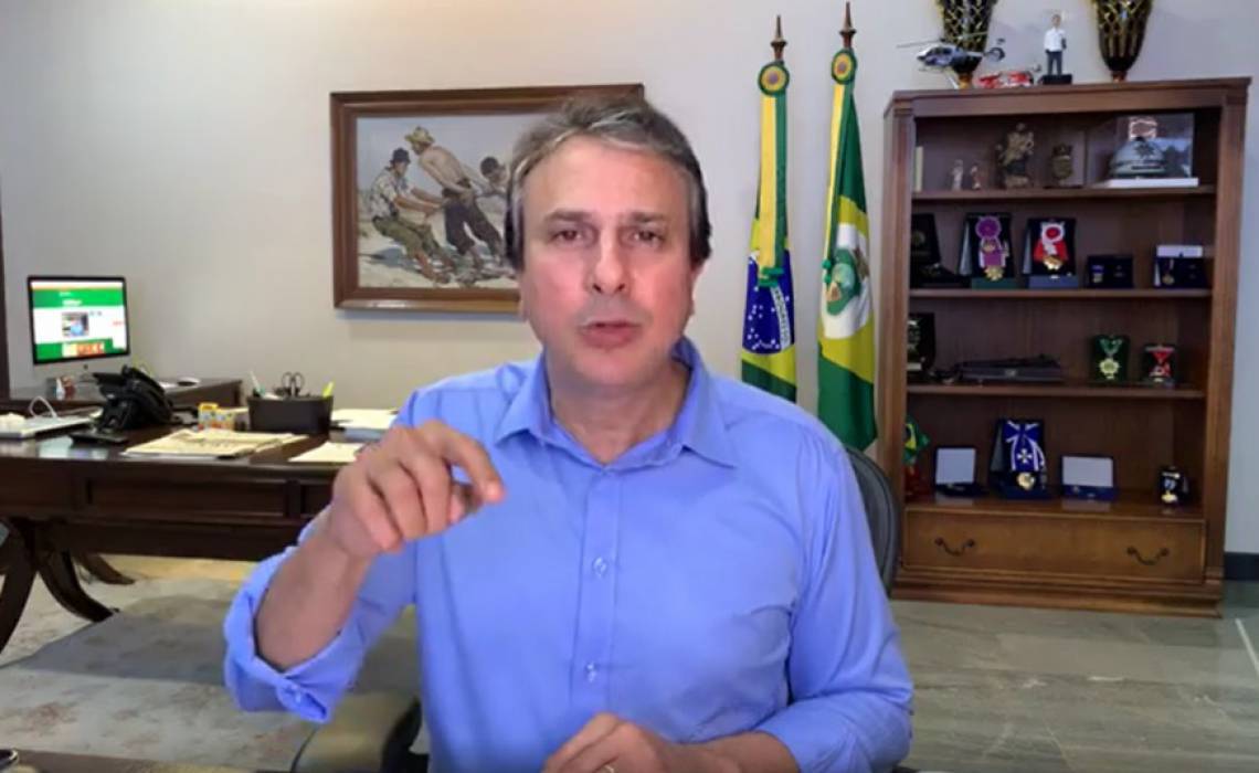 Governador do Ceará, Camilo Santana fez live sobre o coronavírus neste sábado (Foto: REPRODUÇÃO / Facebook)