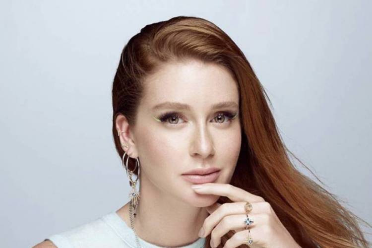 Considerada "isenta" pela falta de for&ccedil;a pol&iacute;tica, a atriz Marina Ruy Barbosa repercutiu sobre o assunto em entrevista para a revista Ela: "Sei que, de alguma forma, me enxergam nesse liugar de insenta. Uns podem achar que quem n&atilde;o xinga ou se manifesta &eacute; covarde. N&atilde;o &eacute; medo de perder seguidores ou trabalho. O medo at&eacute; existe, mas &eacute; um medo em rela&ccedil;&atilde;o &agrave; minha sa&uacute;de mental. N&atilde;o h&aacute; mais espa&ccedil;o para errar"