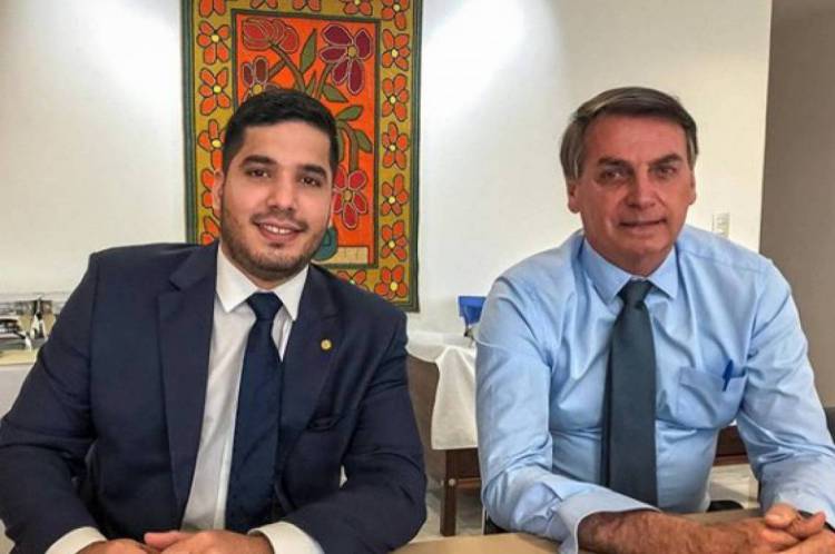 André Fernandes postou foto com o presidente, a quem chamou no Instagram de amigo