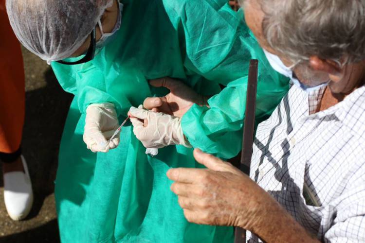 PRIMEIRA FASE da pesquisa apontou que 14,2% dos fortalezenses tinham anticorpos contra a Covid-19(foto: FABIO LIMA)