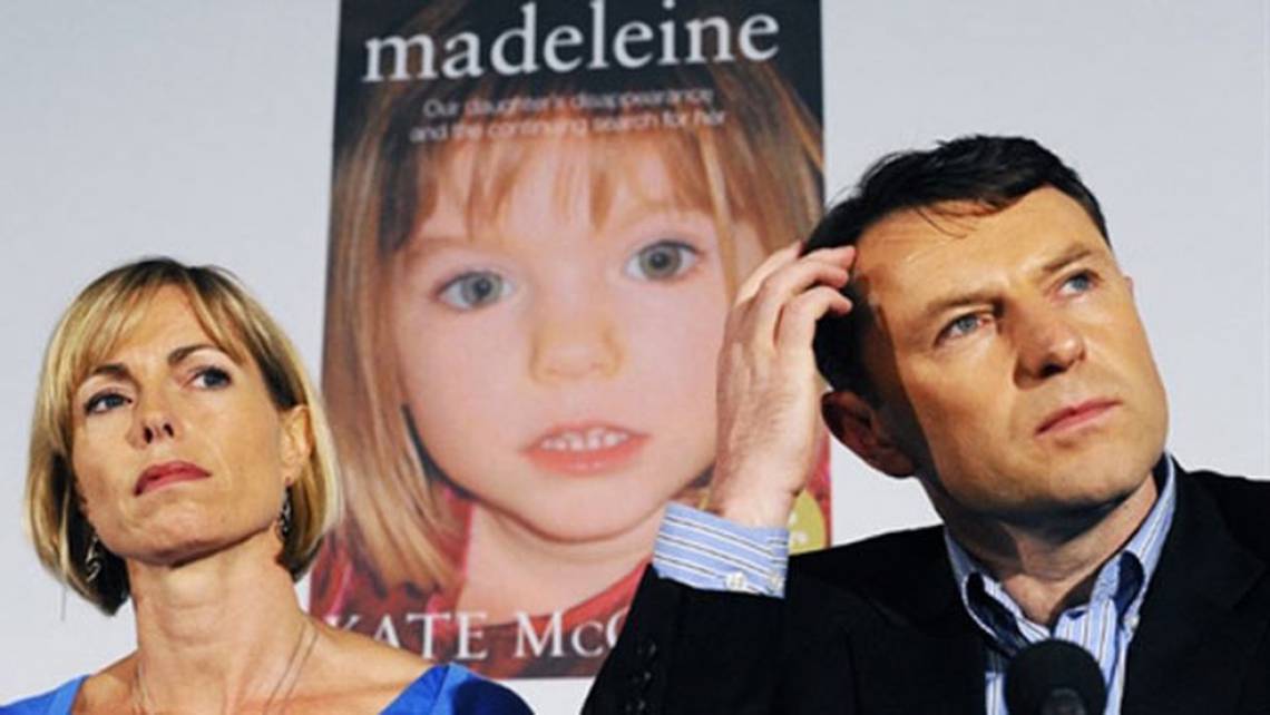 Entre os suspeitos, estiveram os pais de Maddie, após vestígio biológicos terem sido encontrados no carro alugado pela casal Entre os suspeitos, estiveram os pais de Maddie, após vestígio biológicos terem sido encontrados no carro alugado pela casal