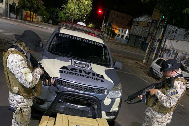 A maconha foi encontrada em um porta mala de um carro sem ocupantes na BR-118. Foto: Ascom Polícia Civil do Ceará