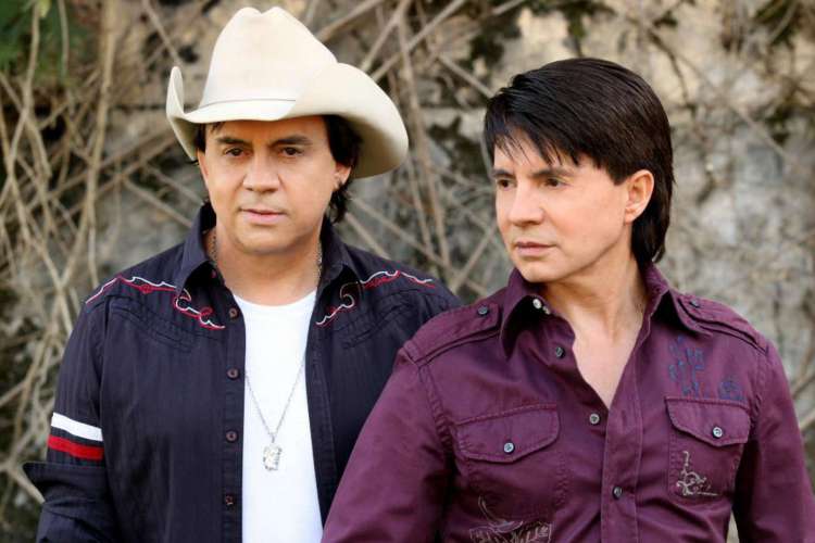 Acompanhe a agenda de transmissões ao vivo online - live - de artistas nacionais e internacionais para hoje, quarta-feira, 17 de junho (17/06); dupla sertaneja Chitãozinho e Xororó é uma das atrações da noite