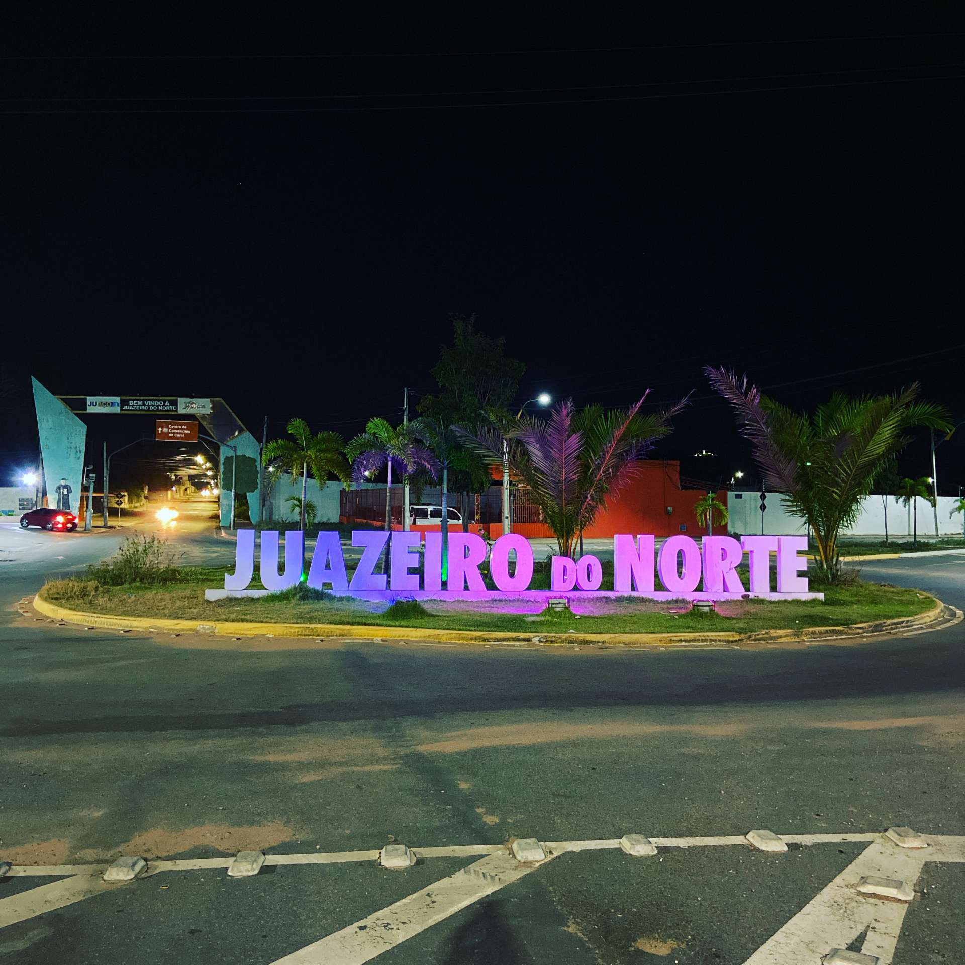 ￼Movimentação em Juzeiro do Norte, antes do lockdown devido à Covid-19 (Foto: Wesley Júnior/Especial para O Povo)