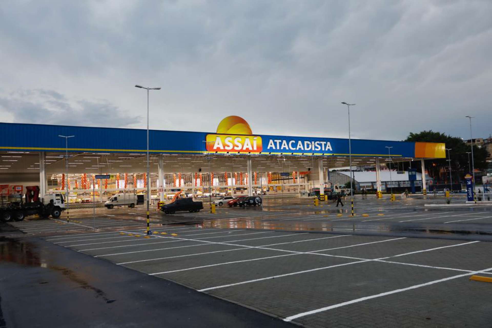 Assaí Atacadista inaugurou, no dia 8 de outubro, sua 5ª loja na capital cearense. (Foto: Divulgação/Assaí Atacadista)