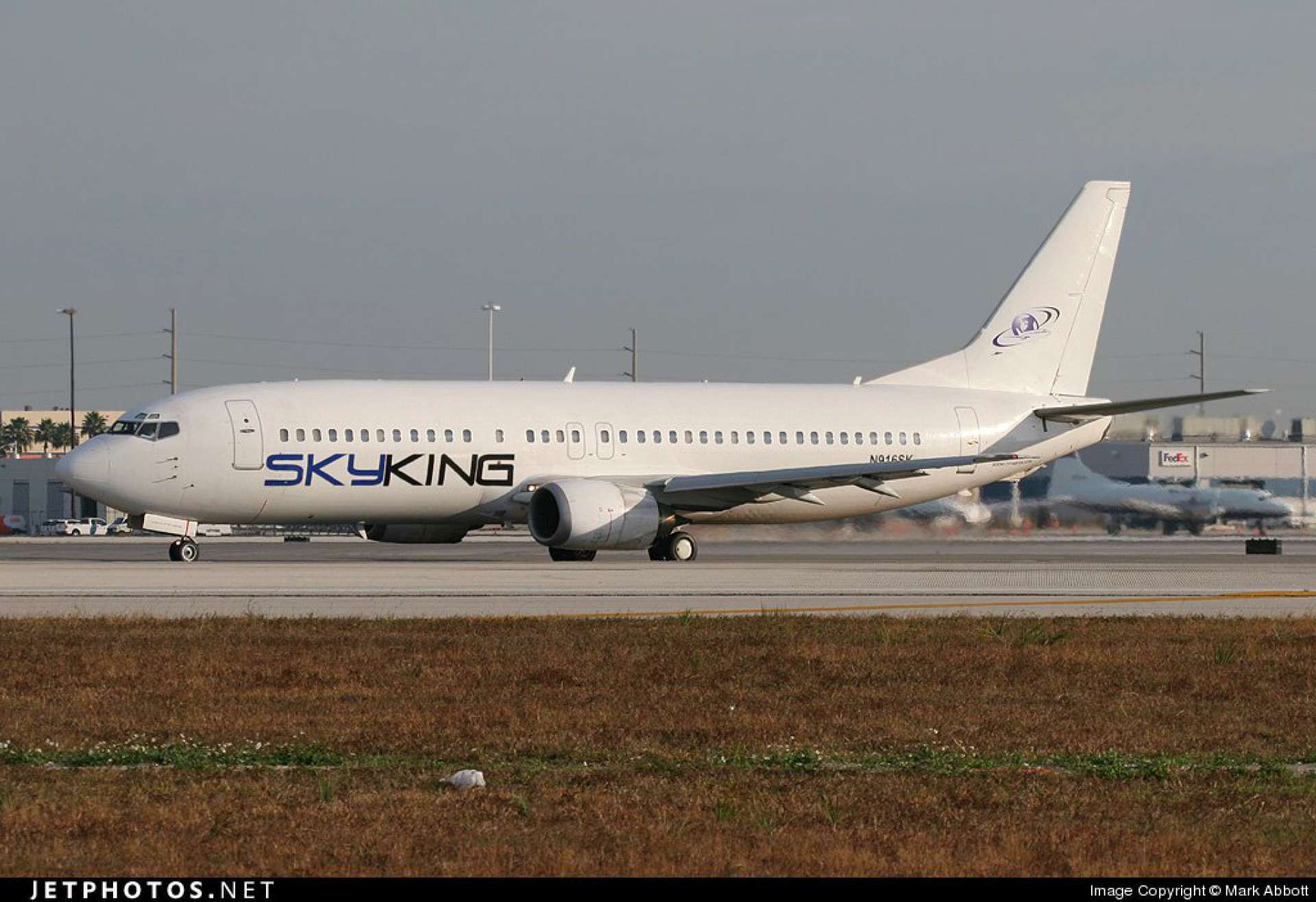 A aeronave da companhia da Sky KG Airlines, do Quirguistão, tem pouso previsto para 1h10min deste sábado, com o voo KGK4816