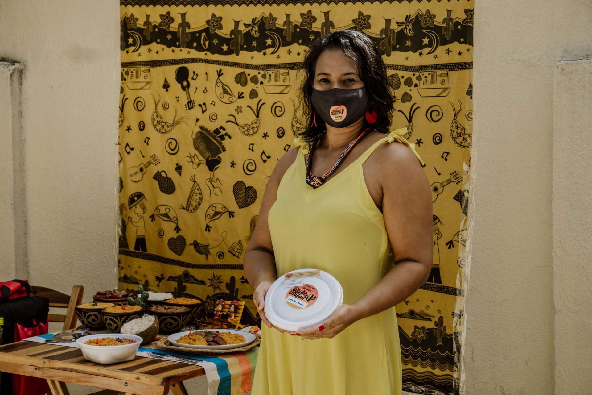 ZÉLIA COSTA montou o quiosque de comida regional Maria Bonita graças à rescisão trabalhista (Foto: JÚLIO CAESAR)
