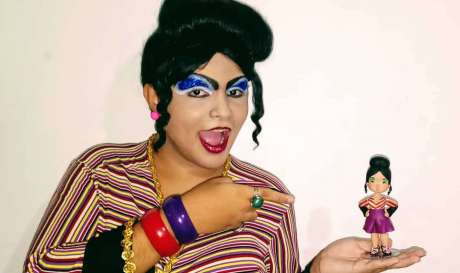 Comediante Luzinnet Pam, interpretado pelo ator Kauã Costa, participa da live realizada pela Cia Camarim de Teatro neste sábado, 1° de agosto
 