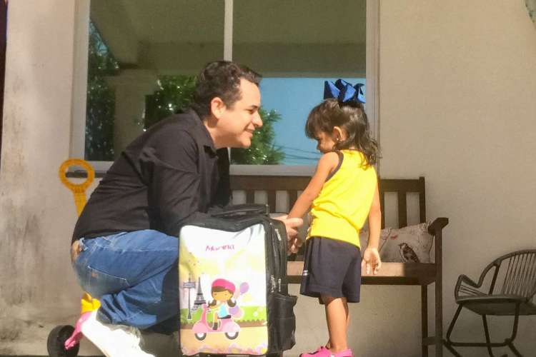 ￼CARLOS VELASSO: filha fica com avós, que são de grupo de risco