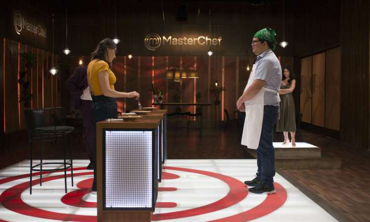 Pedro Henrique vence 4º episódio Masterchef usando cabeça de salmão no prato principal Pedro Henrique vence 4º episódio Masterchef usando cabeça de salmão no prato principal