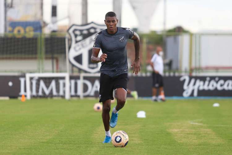Atacante do Cear&aacute;, Cl&eacute;ber est&aacute; sendo sondado pelo Gr&ecirc;mio