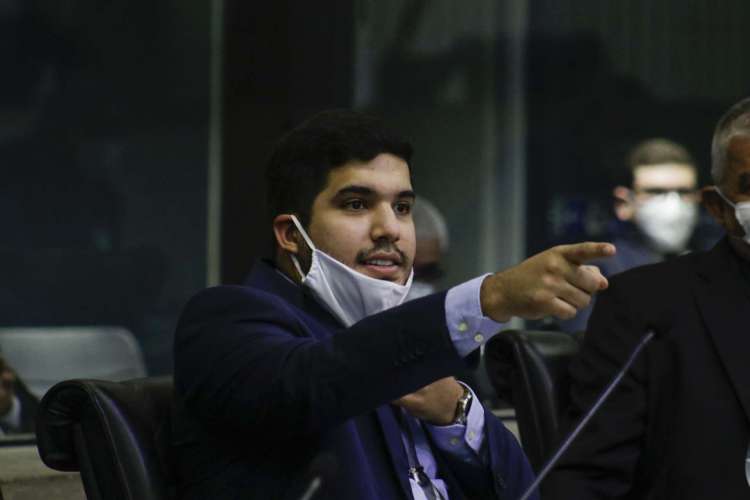 FORTALEZA, CE, BRASIL, 06.08.2020: Andre Fernandes em sess&atilde;o presencial na Assembleia Legislativa do Cear&aacute;