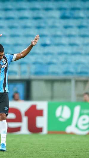 Diego Souza segue no Grêmio para 2022 