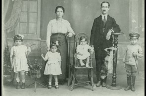 Família libanesa no Brasil no início do século XX