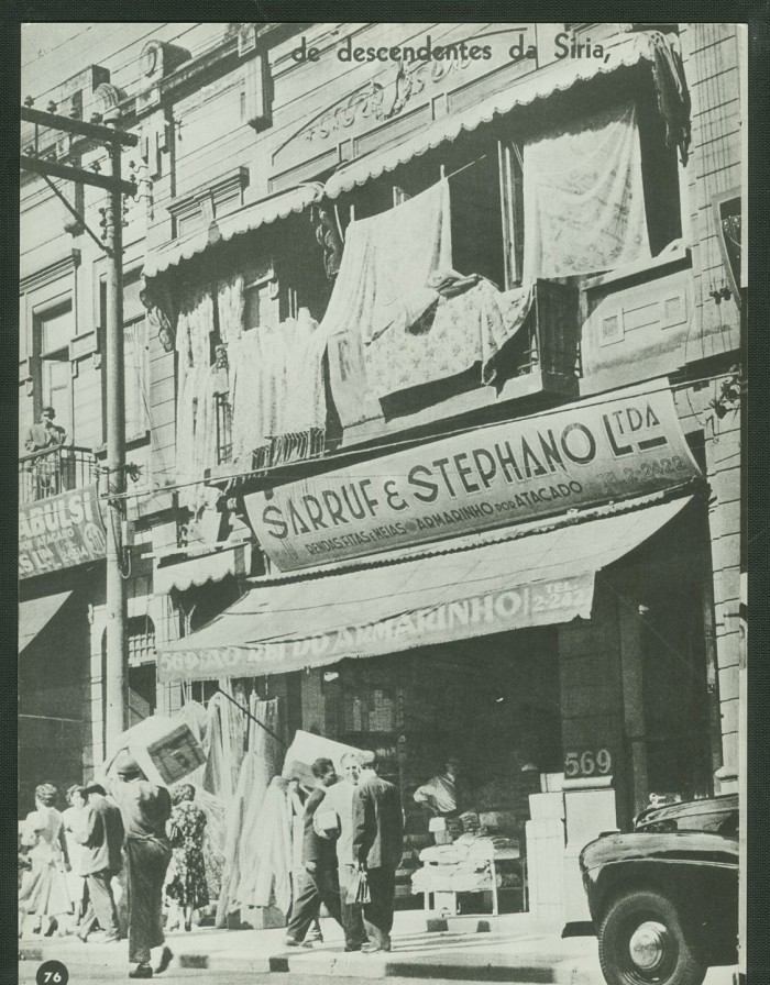 Loja sírio-libanesa em São Paulo. Ao longo do século, libaneses se estabeleceram como mascates e comerciantes por todo o país