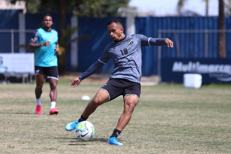 Lima tem chance de ser titular no lugar de Fernando Sobral