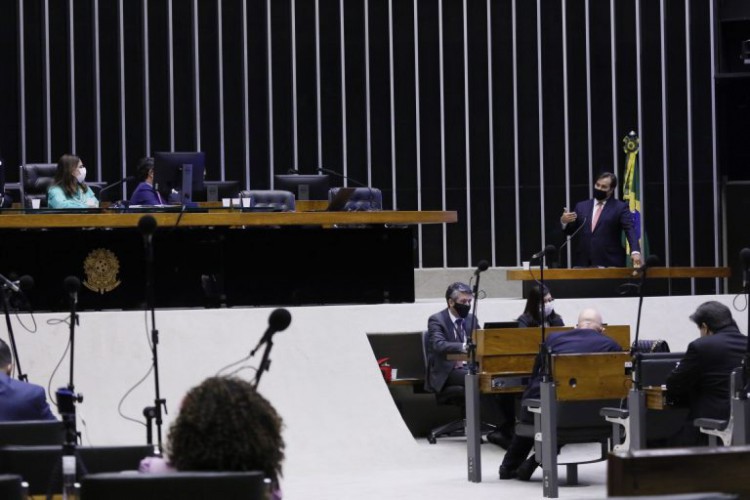 Presidente da Câmara, Rodrigo Maia, defendeu o veto a reajuste de servidores


