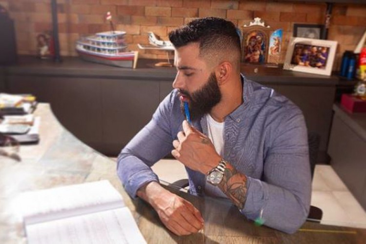 O cantor Gusttavo Lima pediu para que parem de usar seu nome para assustar crianças.