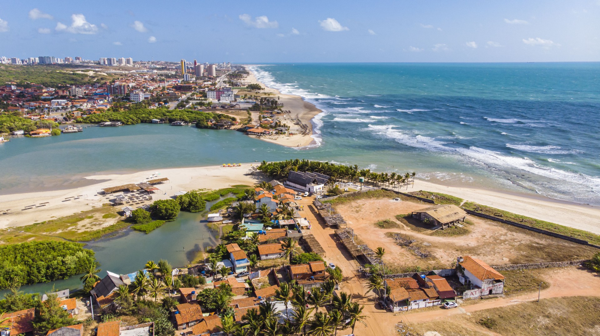 Um dos atrativos de Fortaleza são as praias (Foto: FCO FONTENELE)