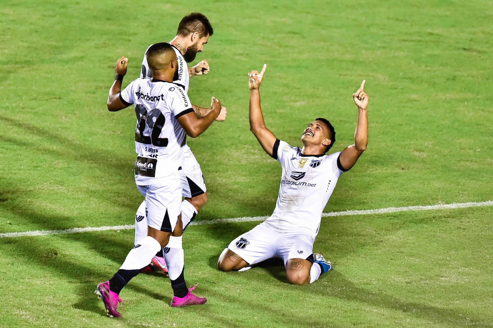 Ceará vai em busca de participar das oitavas de final pela primeira vez após cinco anos  (Foto: WALMIR CIRNE / AE)