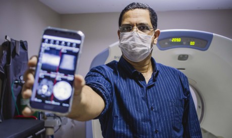 Jorge Moraes &eacute; CEO da Labpacs, plataforma que h&aacute; quatro anos oferece servi&ccedil;os de laudo remoto e armazenamento de exames em nuvem (Foto: Aurelio Alves/ O POVO). 