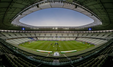 Estádios estão vazios desde que o futebol foi retomado no período de pandemia  