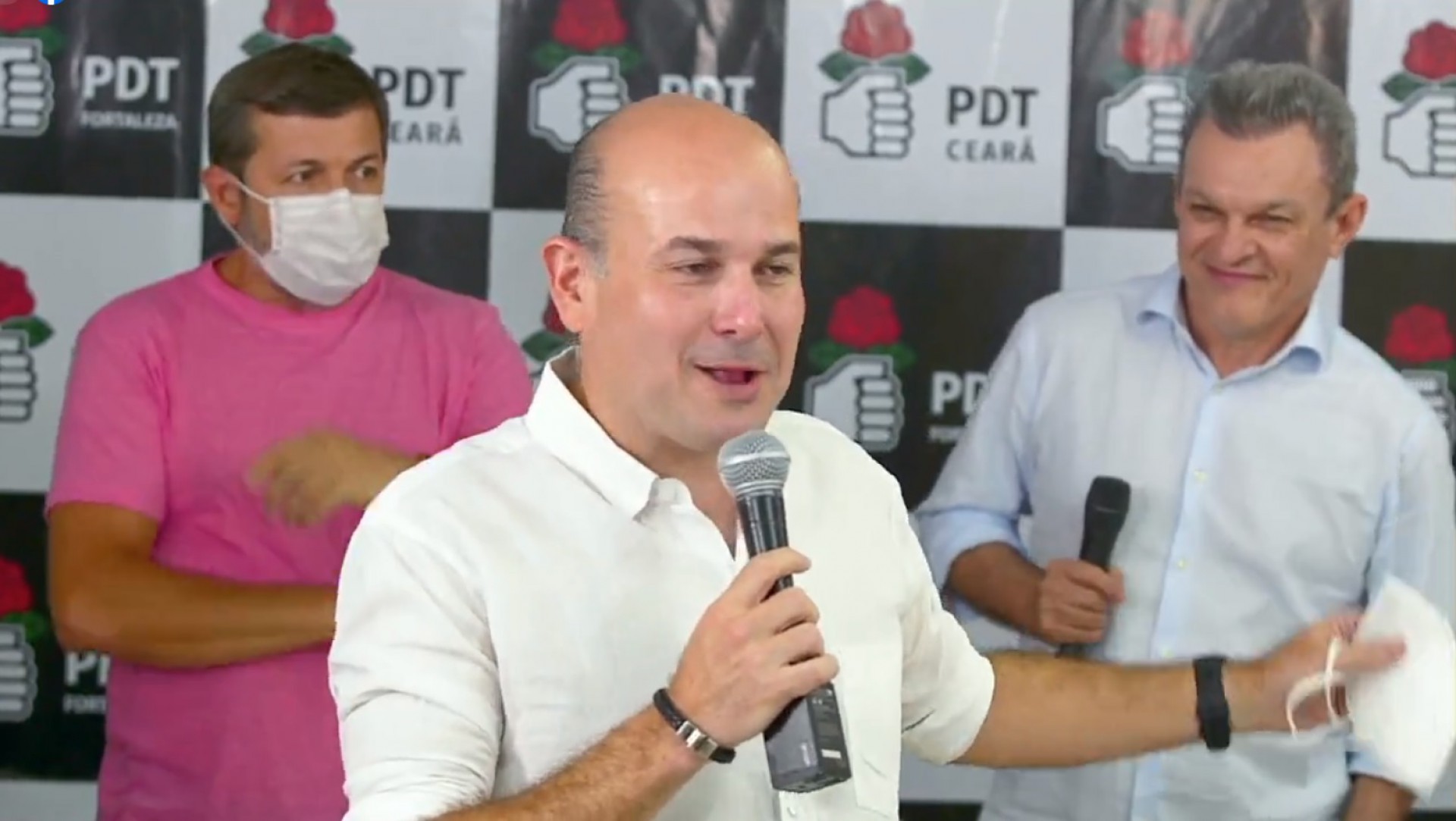 ￼ROBERTO Cláudio disse que a governadora descumpriu acordo entre os quatro pré-candidatos do PDT (Foto: REPRODUÇÃO/FACEBOOK/ROBERTO CLÁUDIO)