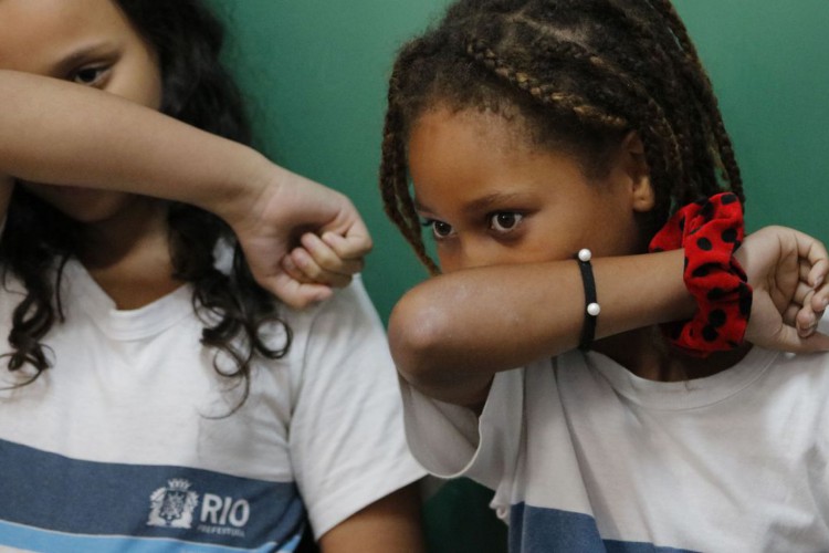 Aulas presenciais nas escolas particulares do Rio devem começar amanhã