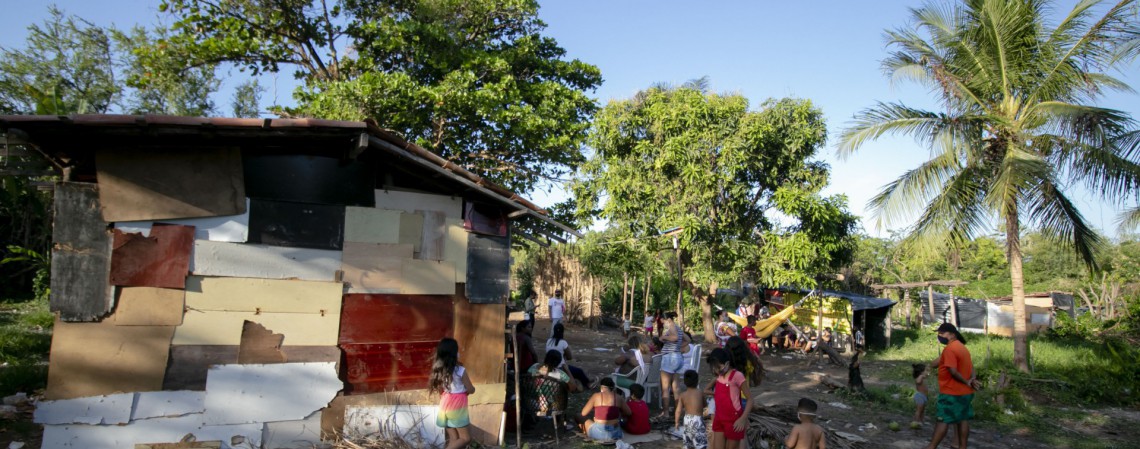 Quase metade das famílias cearenses convivem com renda média per capita de até meio salário mínimo