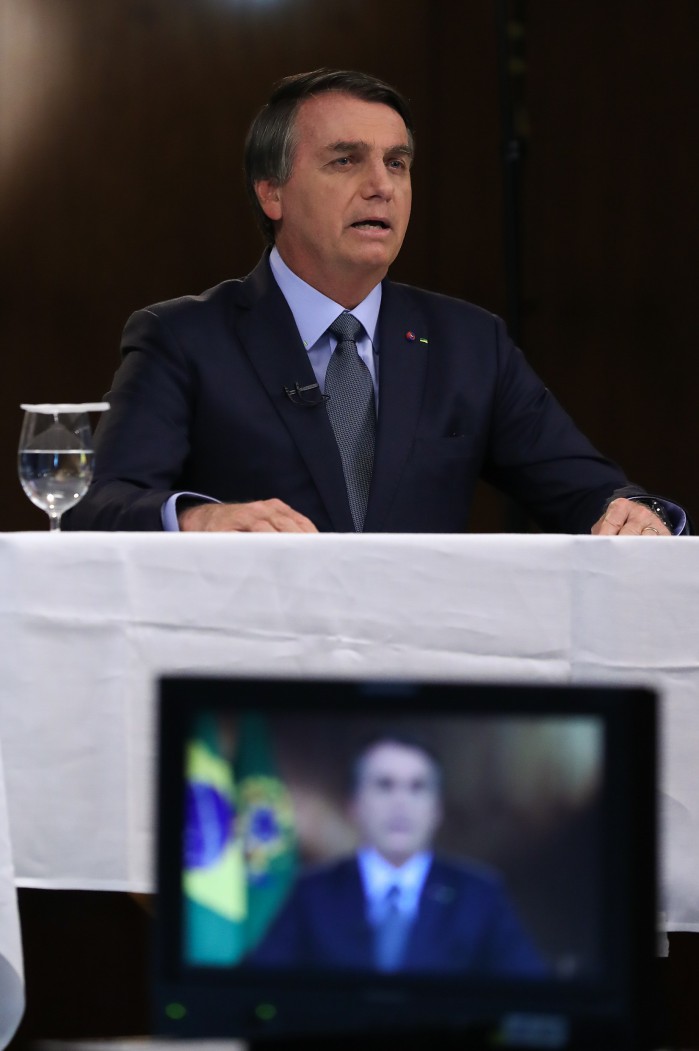 ￼HOMENS, evangélicos e eleitores de Wagner são os que mais aprovam Bolsonaro (Foto: Marcos Corrêa/PR)
