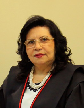 Maria Nailde Pinheiro Nogueira, terceira mulher a assumir a  presidência do TJCE, eleita na primeira votação virtual da história da entidade 