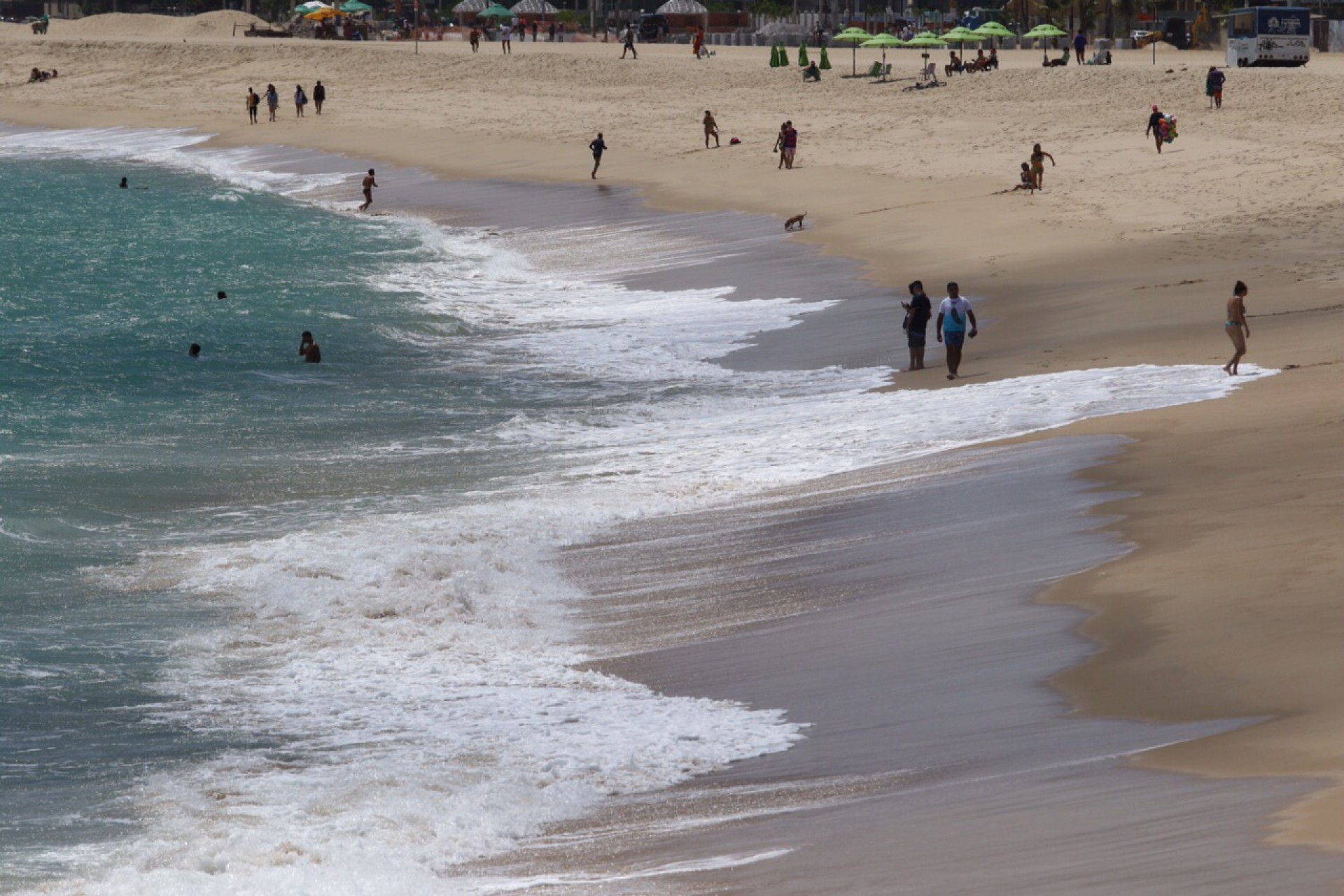 .FORTALEZA, CE, BRASIL, 28.09.2020:  Movimentação na praia de Iracema no dia do comerciário. (Fabio Lima/O POVO) (Foto: Fabio Lima)