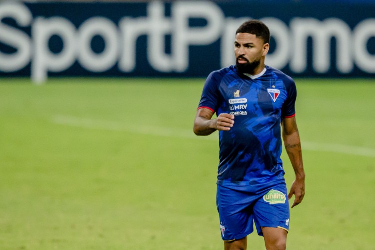 FORTALEZA, CE, BRASIL, 28.09.2020: Romarinho. Fortaleza jogava pelo Campeonato Brasileiro na Arena Castelão. em época de COVID-19.  (Foto: Aurelio Alves/ O POVO).