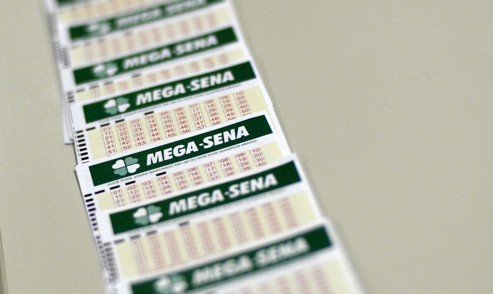 Mega-Sena sorteará prêmio acumulado de R$ 100 milhões (Foto: Marcello Casal Jr/Agência Brasil)