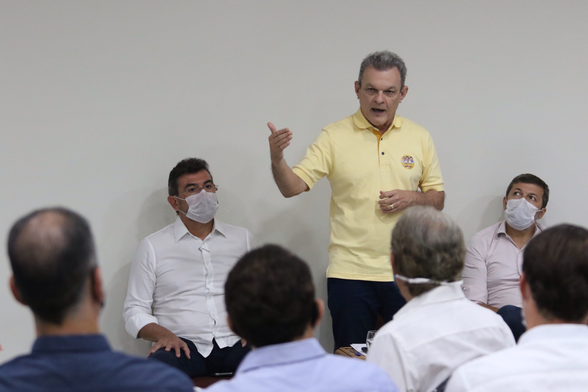 FORTALEZA,CE, BRASIL, 05.10.2020:  José Sarto, candidato a prefeito, se reúne com entidades do segmento turístico, hotel Sonata. (Fabio Lima/O POVO)