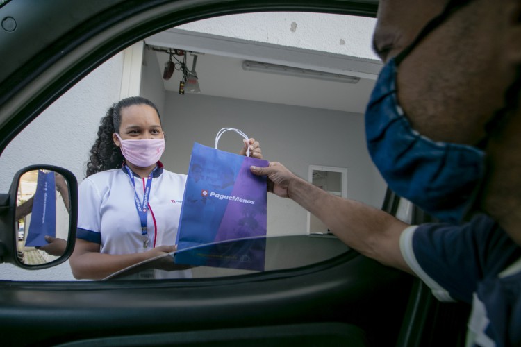 Pague Menos amplia parcerias e rede de servi&ccedil;os
