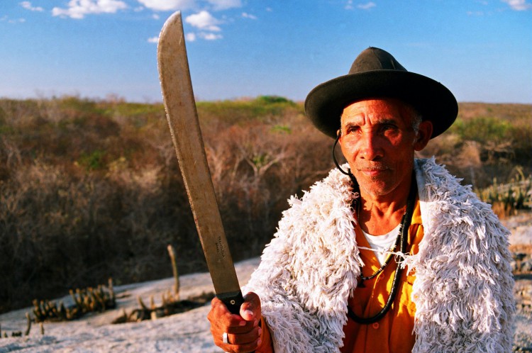 Mestre Raimundo Aniceto no filme "Siri-ará", de Rosemberg Cariry Mestre Raimundo Aniceto no filme "Siri-ará", de Rosemberg Cariry