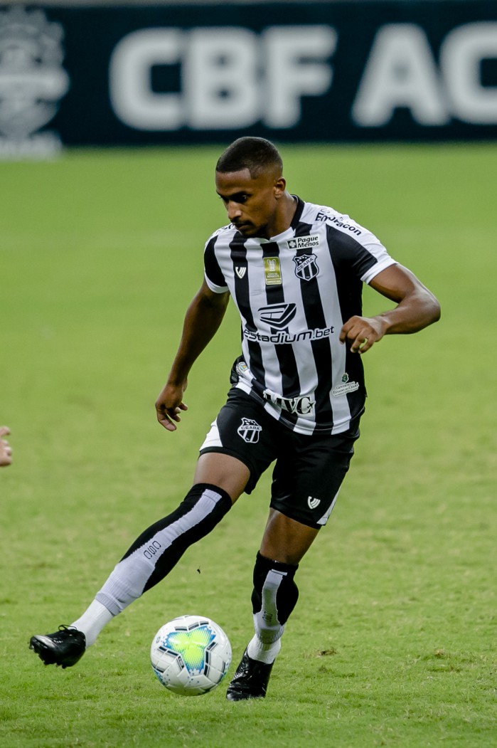 Líder em participações em gols do Ceará, Saulo Mineiro deve comandar o ataque do Vovô (Foto: Aurelio Alves)