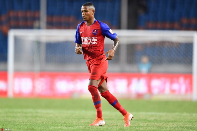 Atacante Marcinho, que está no futebol chinês, pode retornar ao Fortaleza por empréstimo