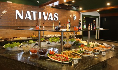Nativas Grill chega a Fortaleza, na avenida Dom Luís. Em sistema rodízio são mais de 25 cortes de carnes nobres, além de sushis, massas, saladas e 20 tipos de pratos quentes   