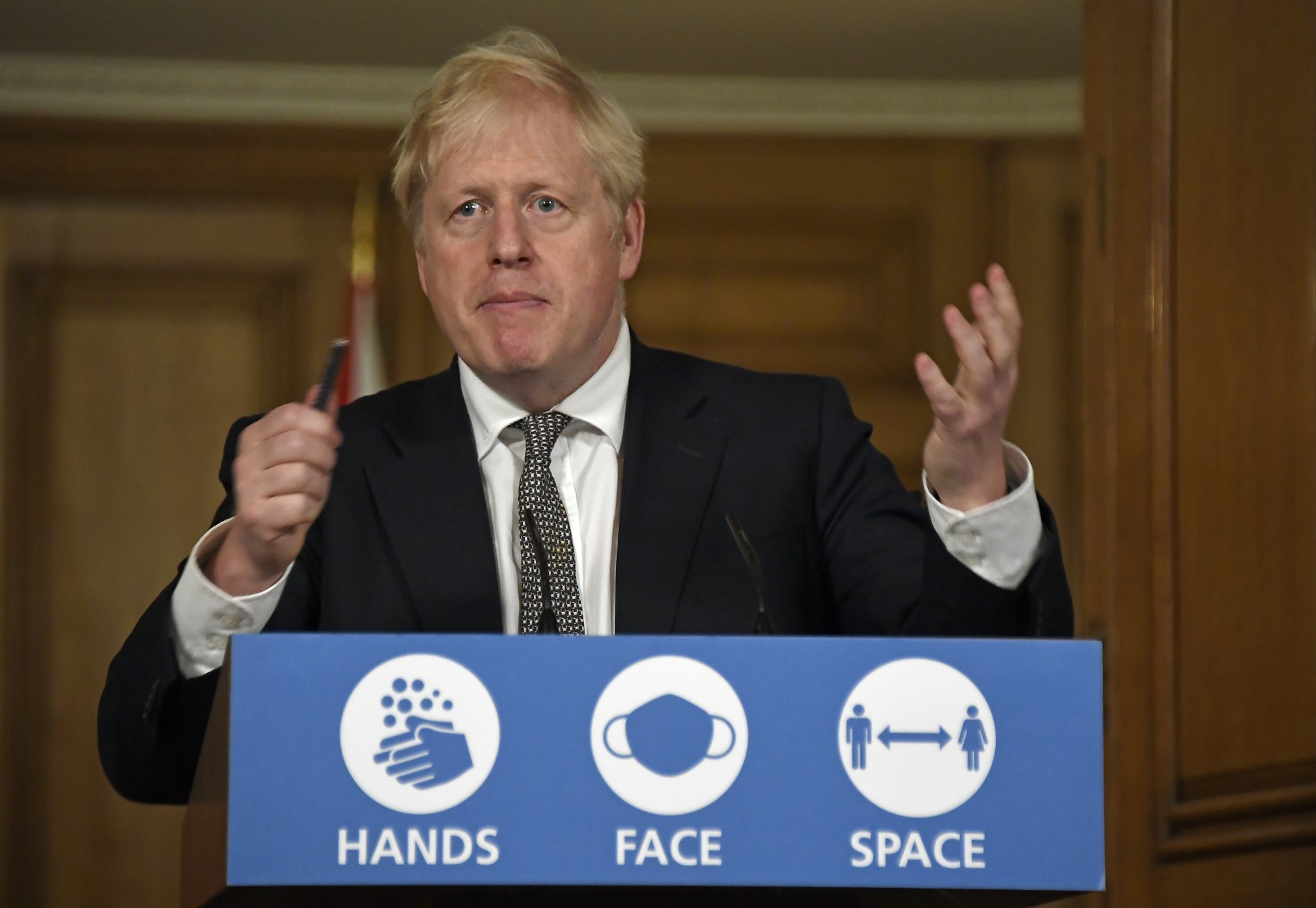 o primeiro-ministro Boris Johnson defendeu a continuidade da reabertura.
