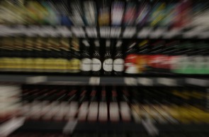 FORTALEZA, CE, BRASIL, 31.10.2020: Aumento dos precos das cervejas e refrigerantes nos supermercados (Foto: Thais Mesquita/O POVO)
