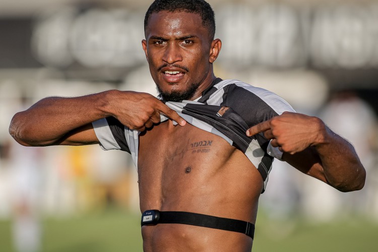 Saulo Mineiro marcou o gol que levou a decis&atilde;o do t&iacute;tulo do Brasileir&atilde;o de Aspirantes para os p&ecirc;naltis