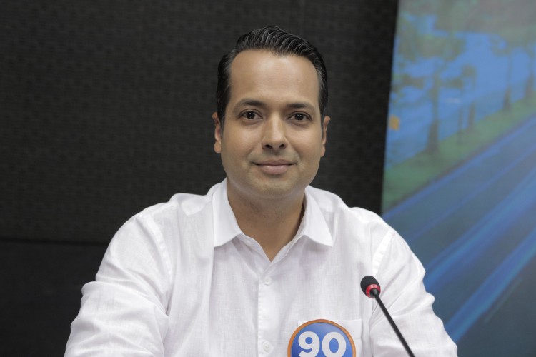 ￼VÍTOR Valim, prefeito 
de Caucaia